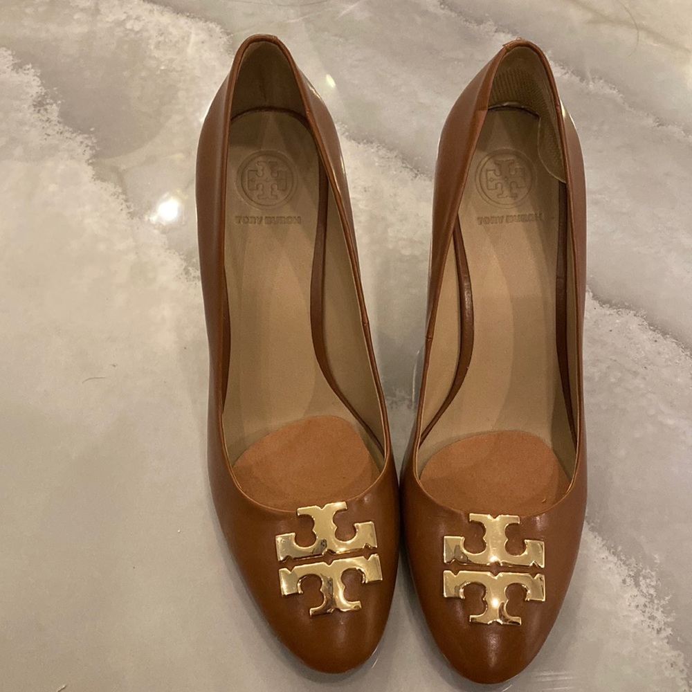 Tory Burch camel colored wedges size 7 us